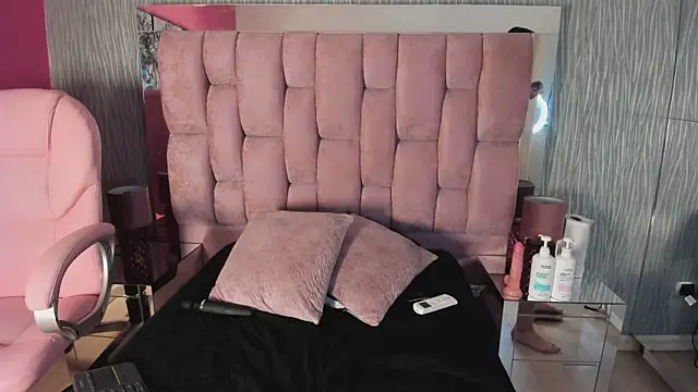 Snapshot of Ashly_bloom_ chatting on 15, 7, 2026 Ashly bloom online show from 15, 7, 2026
