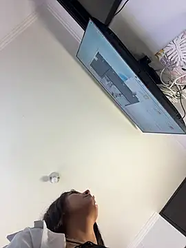 Melody lanee online show from 13, 4, 2026