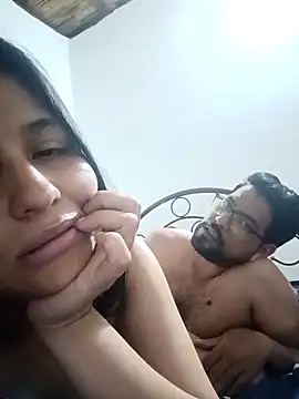 SantiMia online show from 6, 4, 2026