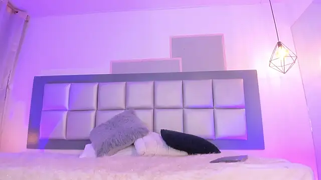 Maddie Ray online show from 15, 7, 2026