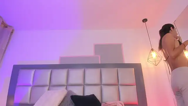 Maddie Ray online show from 20, 7, 2026