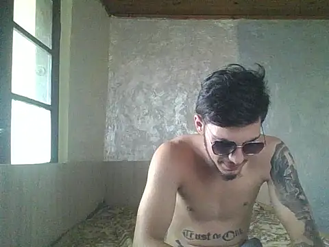 Snapshot of robertmrn112 chatting on 31, 5, 2026 robertmrn112 online show from 31, 5, 2026
