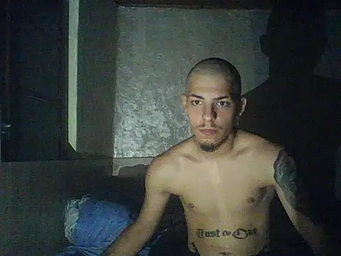 Snapshot of robertmrn112 chatting on 4, 6, 2026 robertmrn112 online show from 4, 6, 2026