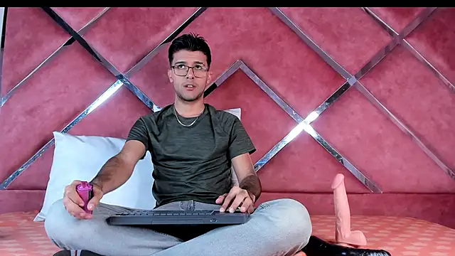 RodrigoColby2 online show from 4, 6, 2026
