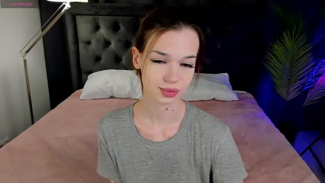 Snapshot of FoxLisa chatting on 5, 5, 2026 FoxLisa online show from 5, 5, 2026