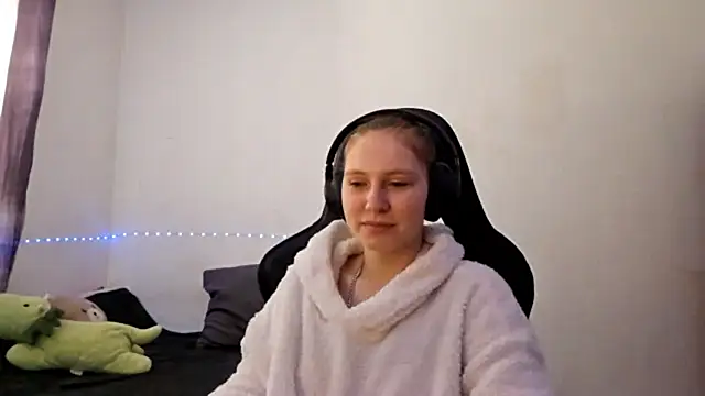 Snapshot of WesleyFrohling chatting on 8, 4, 2026 WesleyFrohling online show from 8, 4, 2026