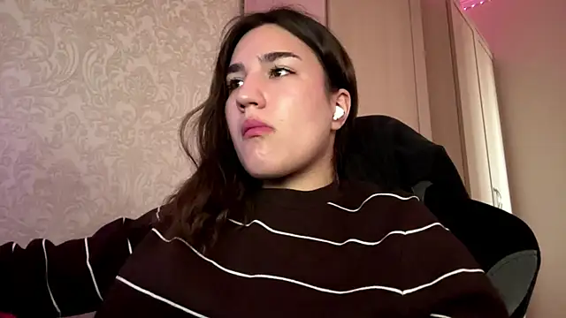 Mary Nitherson online show from 15, 4, 2026