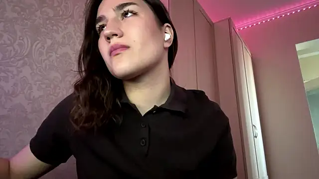 Mary Nitherson online show from 16, 4, 2026