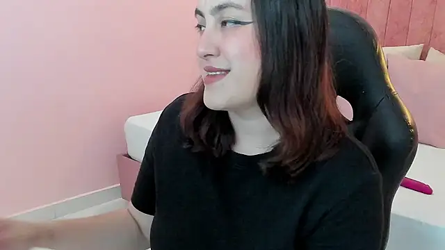 Snapshot of lilaa_sky chatting on 20, 5, 2026 lilaa sky online show from 20, 5, 2026