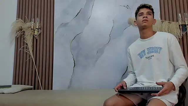 Ethanhot os online show from 11, 6, 2026