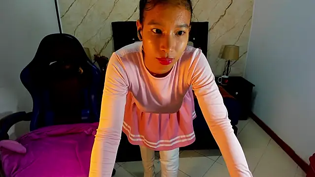 hasley cute online show from 2, 6, 2026