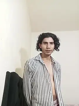 Snapshot of Alex_rose777 chatting on 9, 4, 2026 Alex rose777 online show from 9, 4, 2026