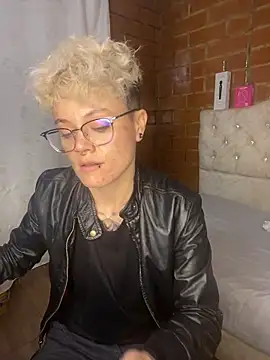 Megan-c online show from 23, 7, 2026