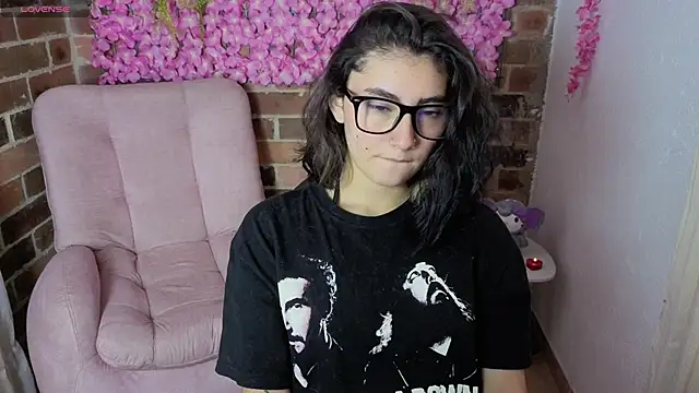 Snapshot of darknesscosplayer56 chatting on 7, 4, 2026 darknesscosplayer56 online show from 7, 4, 2026