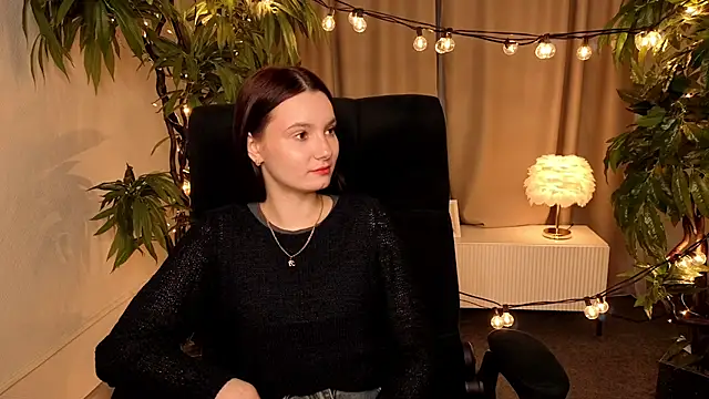 Snapshot of MarieFuller chatting on 9, 4, 2026 MarieFuller online show from 9, 4, 2026