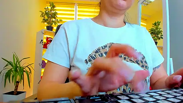 Tianniaa online show from 24, 4, 2026
