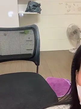 Snapshot of -Susu_ chatting on 11, 4, 2026 -Susu online show from 11, 4, 2026