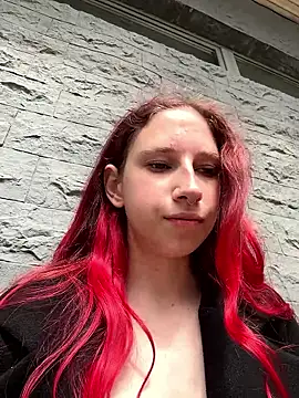 michelle lovique online show from 4, 6, 2026