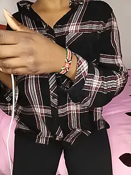 Snapshot of MsCutie chatting on 9, 4, 2026 MsCutie online show from 9, 4, 2026