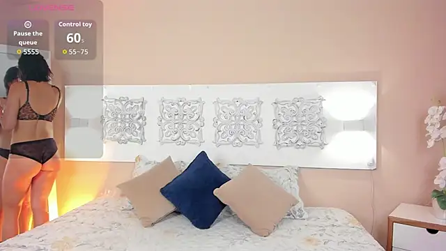 Snapshot of freyaa__1 chatting on 13, 4, 2026 freyaa 1 online show from 13, 4, 2026