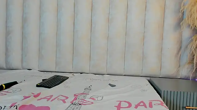 Anniee collins  online show from 9, 4, 2026