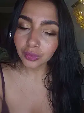 Snapshot of Antonella-corruso chatting on 1, 5, 2026 Antonella-corruso online show from 1, 5, 2026