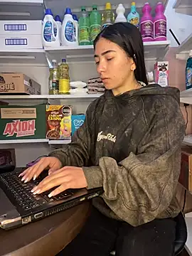 AMBERBUNNY  online show from 2, 6, 2026