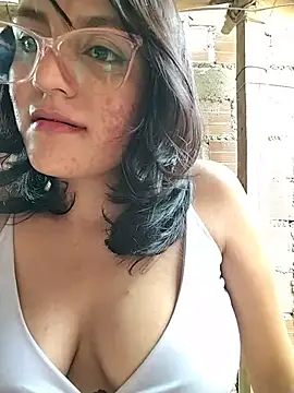 sienna elara online show from 3, 6, 2026