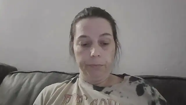 lily1982 online show from 24, 4, 2026