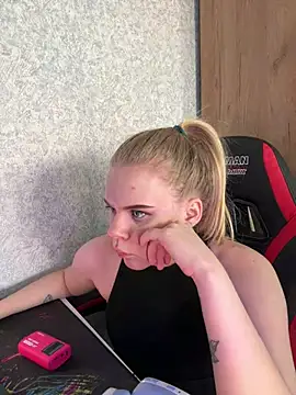 VioletEcho online show from 10, 4, 2026