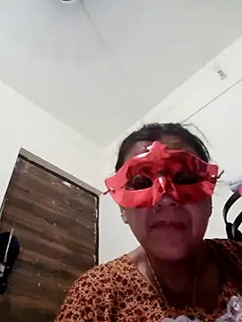 Charming-Cherry online show from 11, 4, 2026