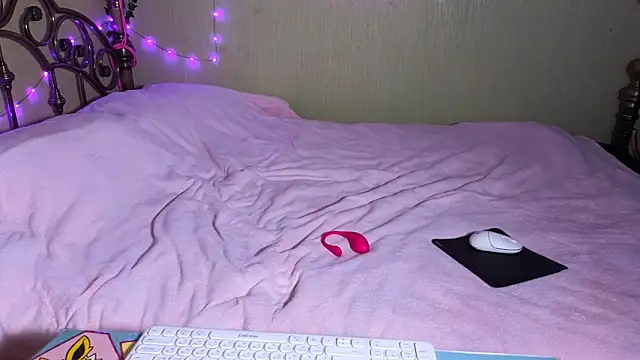 Snapshot of Sansarella chatting on 22, 3, 2026 Sansarella online show from 22, 3, 2026