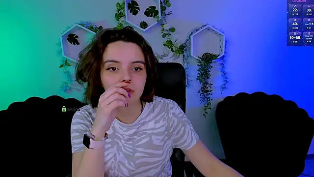 mia mooon  online show from 16, 6, 2026