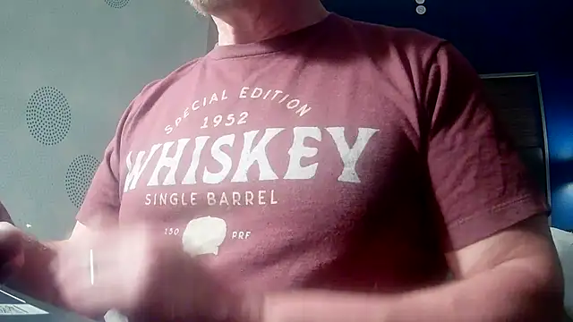 Snapshot of ilundercover chatting on 15, 4, 2026 ilundercover online show from 15, 4, 2026