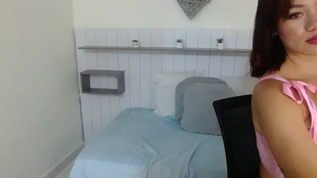 Snapshot of Scarleth_Ross chatting on 8, 4, 2026 Scarleth Ross online show from 8, 4, 2026