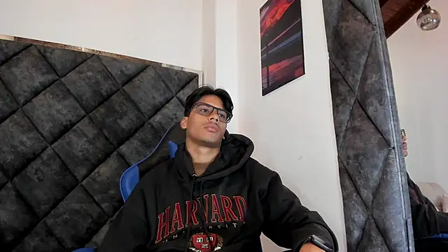 LiamKron online show from 17, 7, 2026
