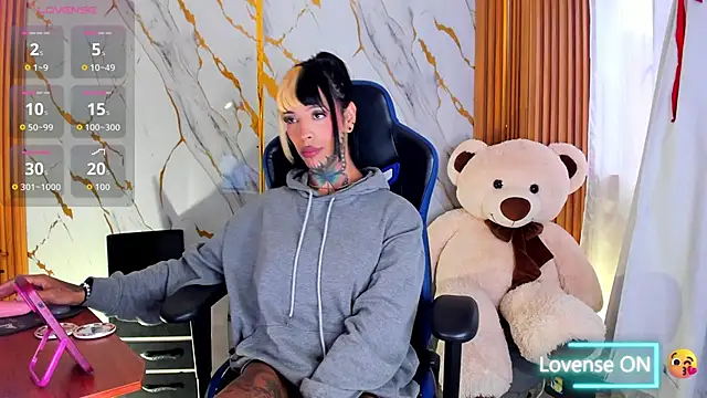 Dafne kee online show from 11, 4, 2026