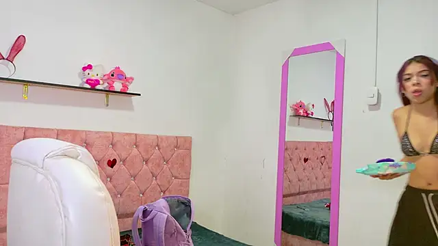 VelinaHoney online show from 28, 7, 2026
