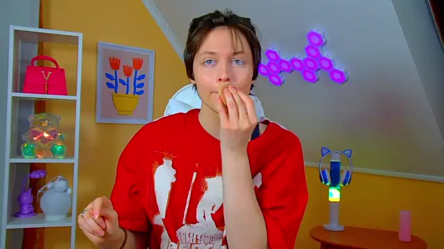 Snapshot of RitaRoses chatting on 13, 4, 2026 RitaRoses online show from 13, 4, 2026