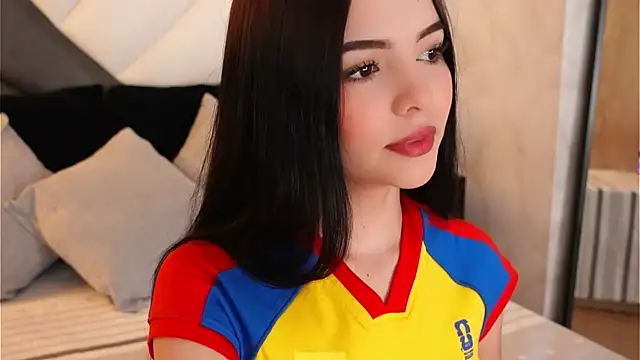 Snapshot of NicoleeNash chatting on 18, 6, 2026 NicoleeNash online show from 18, 6, 2026