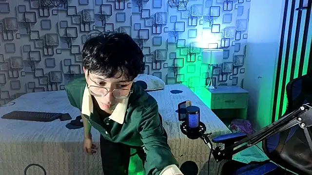 Twink Sebas7 online show from 18, 7, 2026
