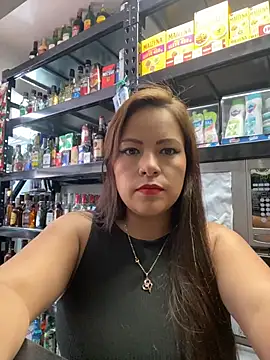 MIA ROSSEEE online show from 8, 7, 2026