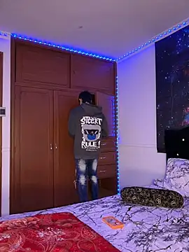 Snapshot of RoughDiamond_ chatting on 12, 4, 2026 RoughDiamond online show from 12, 4, 2026