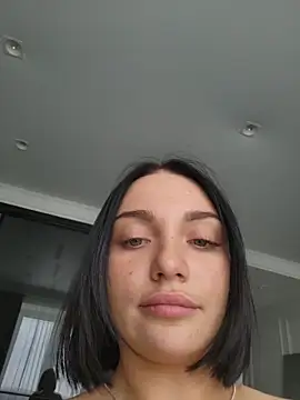 LucyHotty  online show from 16, 4, 2026