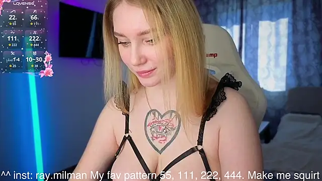 Snapshot of AliceMilr chatting on 10, 4, 2026 AliceMilr online show from 10, 4, 2026