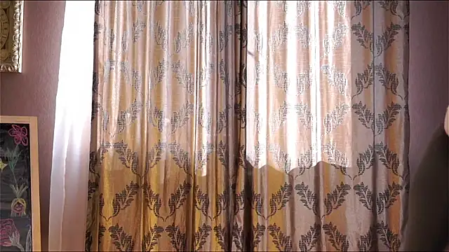 NicolWimett online show from 15, 4, 2026