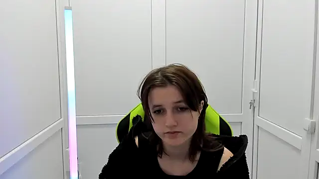 GoldenKiss online show from 13, 4, 2026