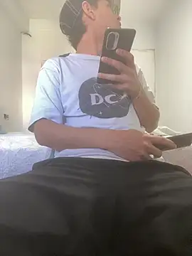 Snapshot of JuanF0304 chatting on 15, 4, 2026 JuanF0304 online show from 15, 4, 2026