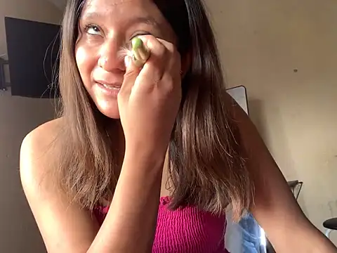 SolMlrena online show from 12, 4, 2026