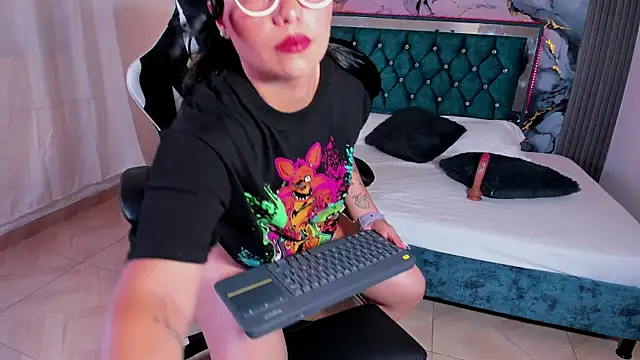 alisha desire online show from 14, 4, 2026